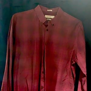 Calvin Klein slim fit men’s button down shirt